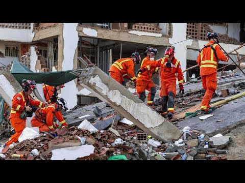Toddler pulled from rubble after Venezuela earthquakes