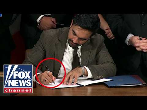 ‘TONE DEAF’: Mamdani hands ceremonial 9/11 pen to al Qaeda defense lawyer